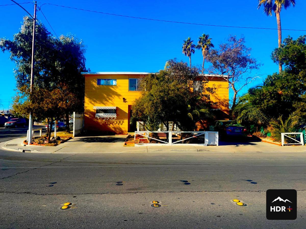The Yellow Penthouse Llc Las Vegas Extérieur photo