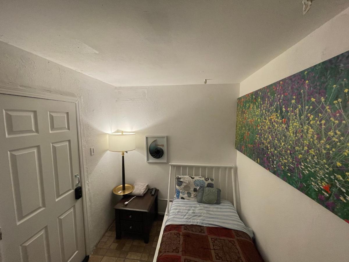 The Yellow Penthouse Llc Las Vegas Extérieur photo